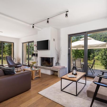 Modern Alpine Monsalbius Chalet Baske Ostarije Екстериор снимка