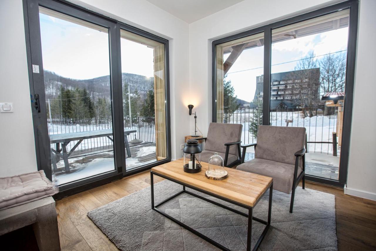 Modern Alpine Monsalbius Chalet Baske Ostarije Екстериор снимка