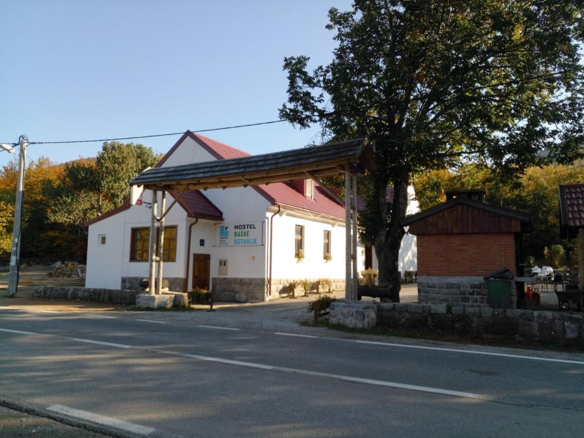 Modern Alpine Monsalbius Chalet Baske Ostarije Екстериор снимка