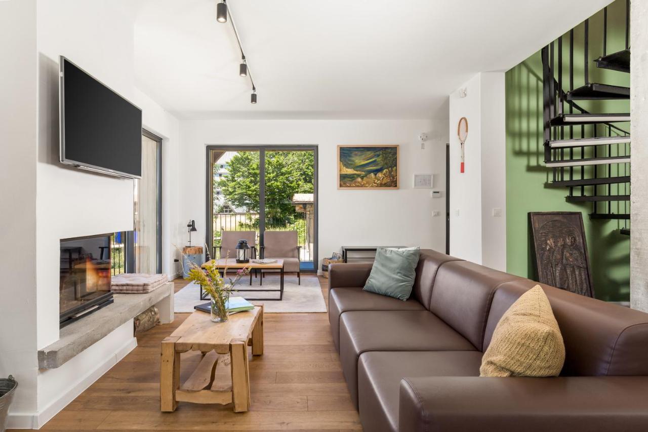 Modern Alpine Monsalbius Chalet Baske Ostarije Екстериор снимка
