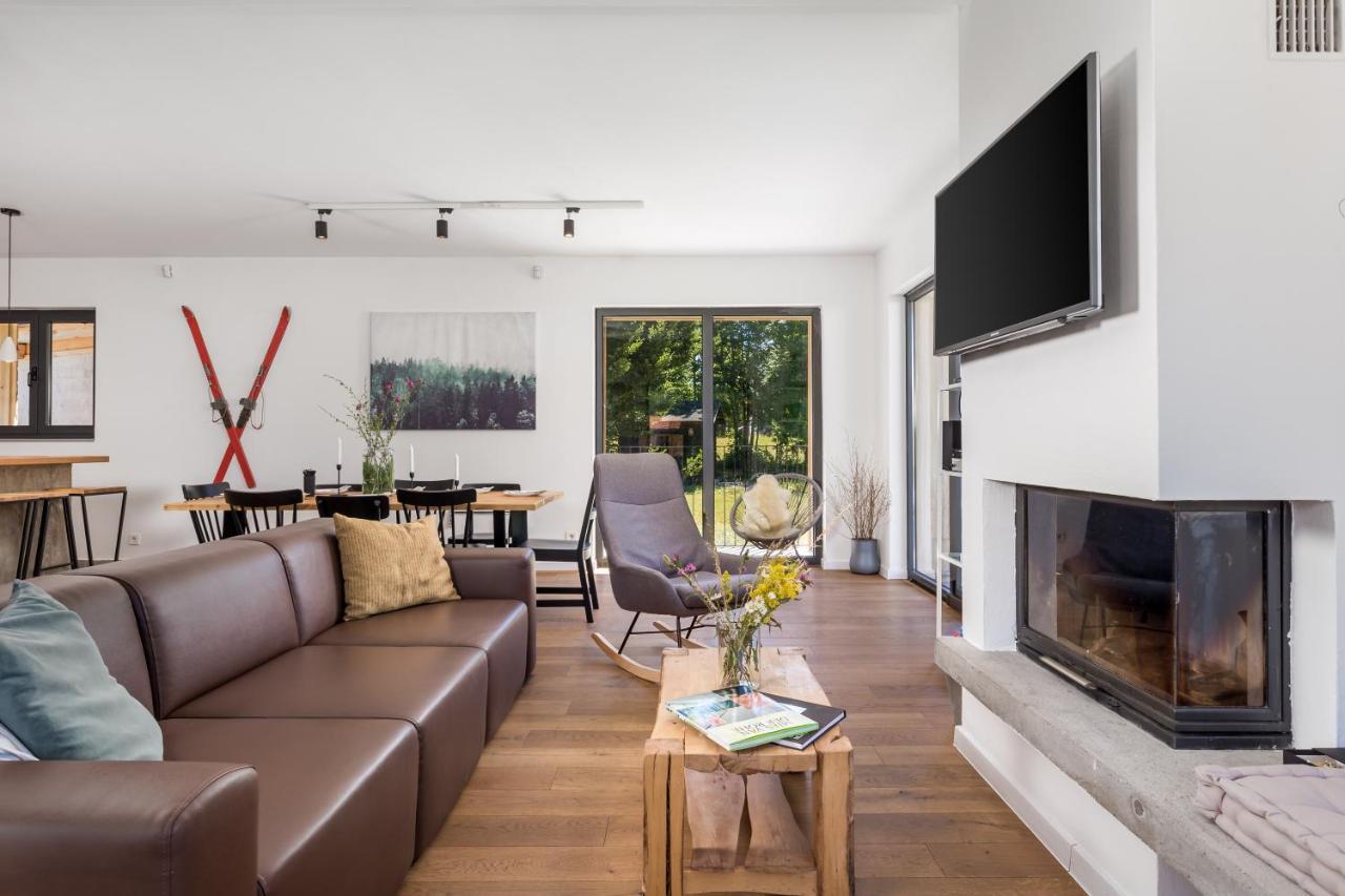 Modern Alpine Monsalbius Chalet Baske Ostarije Екстериор снимка