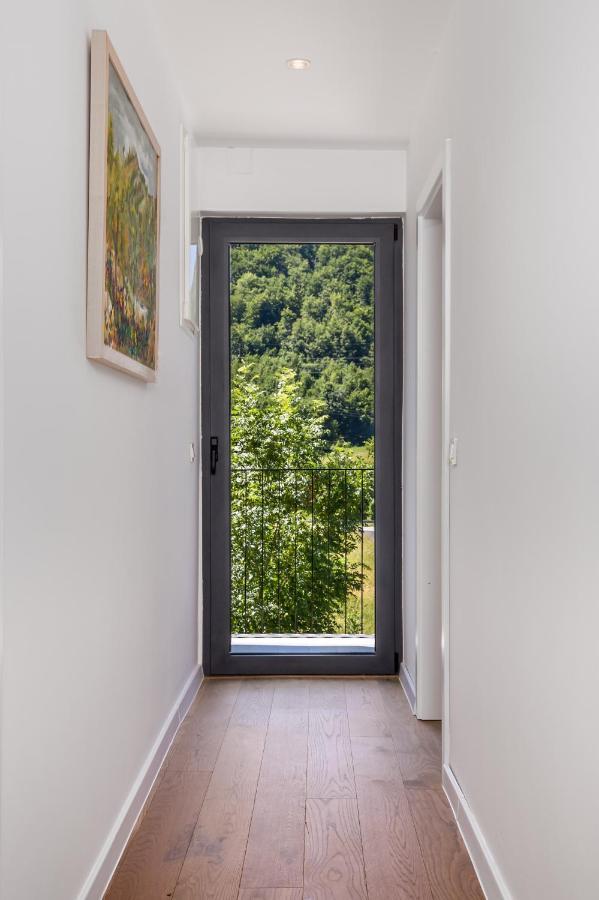 Modern Alpine Monsalbius Chalet Baske Ostarije Екстериор снимка